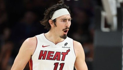 开云体育官方网站-冲击最佳第六人！雅克本赛季第12次替补得分20+领跑全联盟